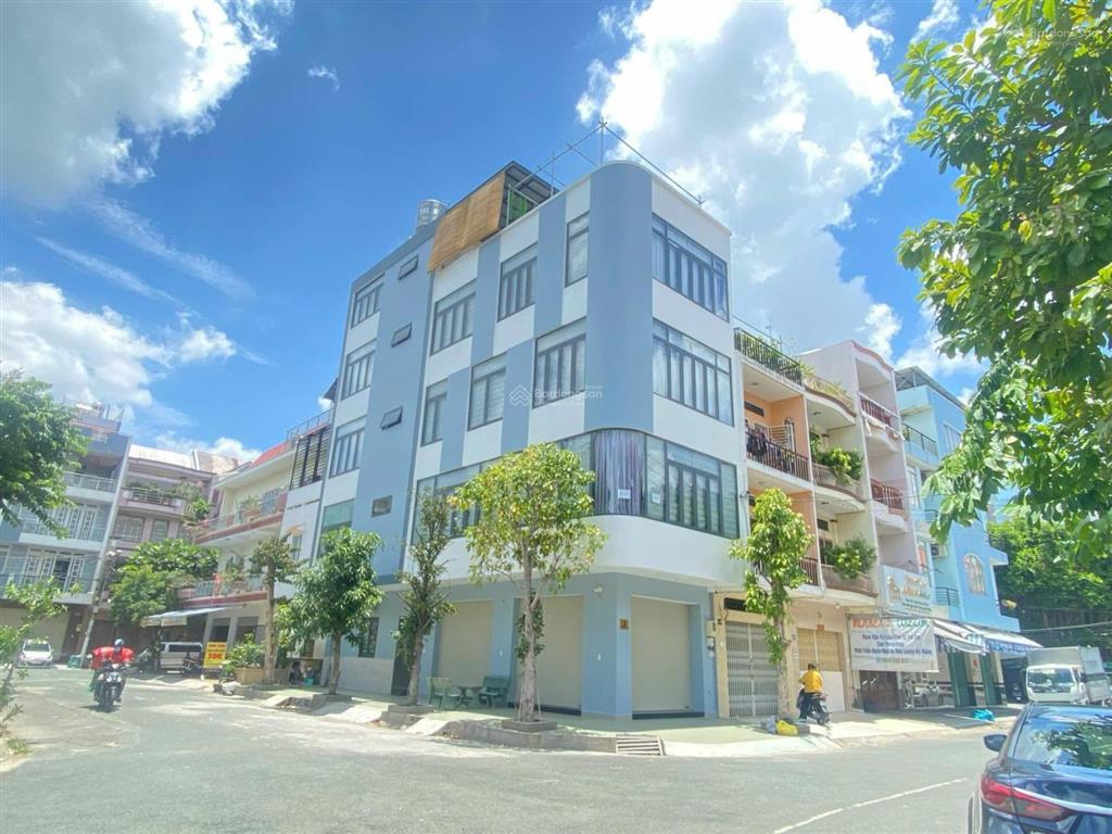 Căn góc 2mt khu tên lửa, dt sàn 323m2, kết cấu 5 tấm, giá bán 15.2 tỷ tl