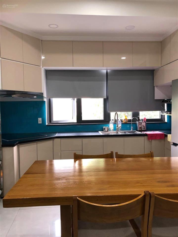Căn góc 2mt khu tên lửa, dt sàn 323m2, kết cấu 5 tấm, giá bán 15.2 tỷ tl