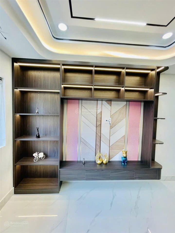 Nhà mt hẻm 8m đường lê văn quới dt 10.8x8m nhà 5 tầng có thang máy giá 10.5 tỷ tl