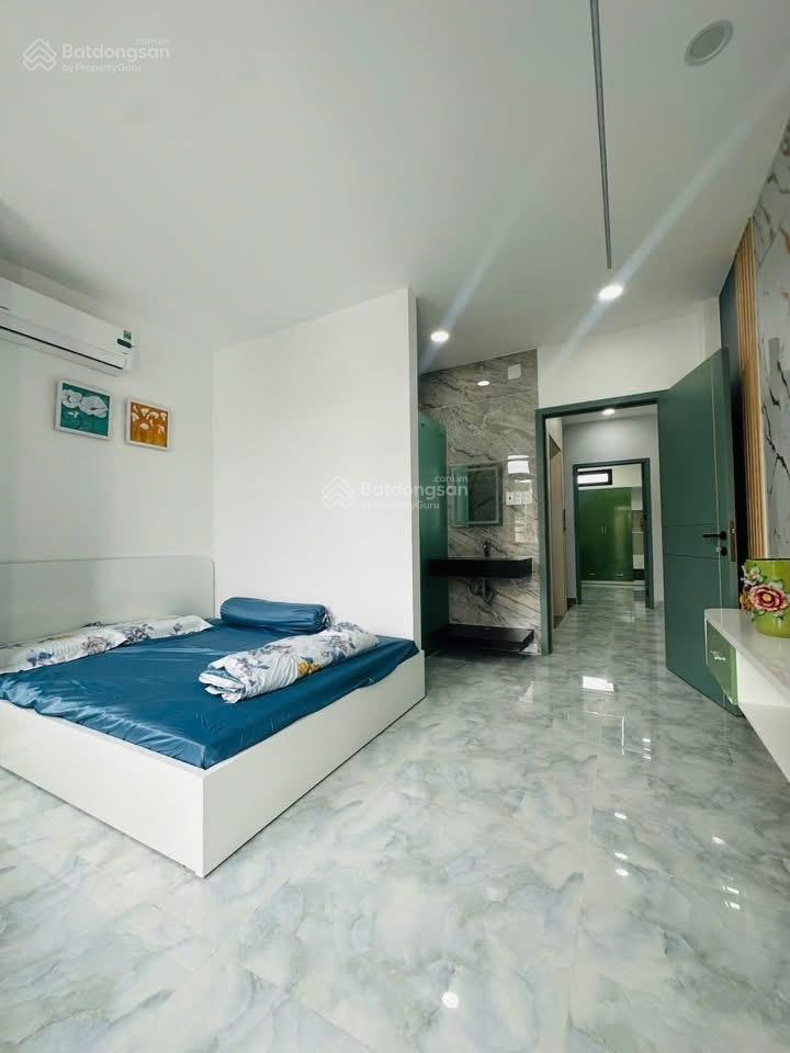 Bán nhà gần khu tên lửa đường hương lộ 2 dt 4.15x18m, 5 tầng có thang máy giá 7.6 tỷ tl