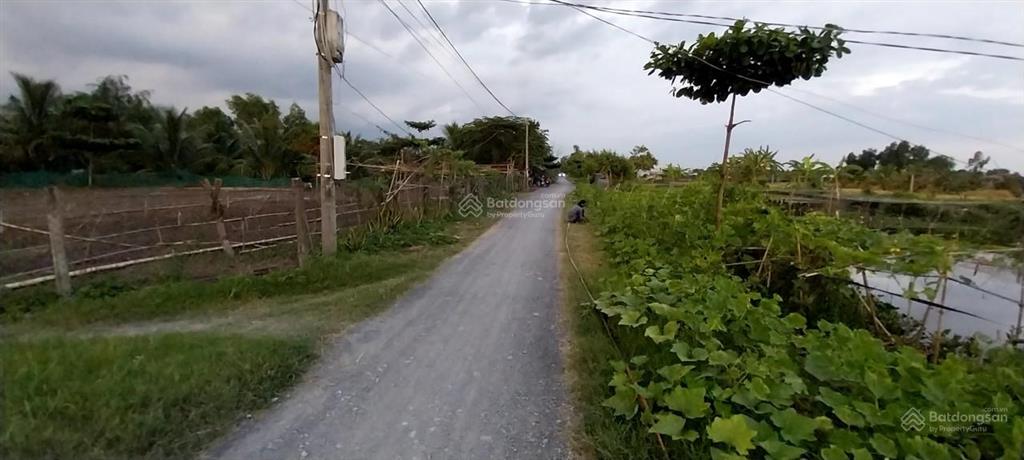 Đất mt kênh sáng a qh 9m bao gồm thổ cư + đất nn mỹ lộc tây ninh