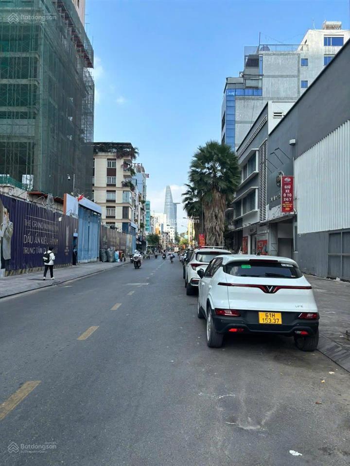 Bán gấp 2pn soho residence  quận 1