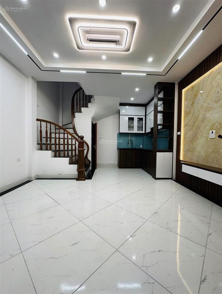 Mỹ đình  6 tầng  nhà đẹp ở ngay  gần sân vđ