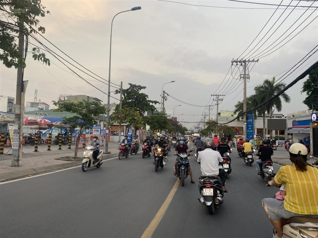 Nhà góc 2 mặt tiền nguyễn văn tăng đang có thu nhập 20tr/tháng giá bán 12.5 tỷ thương lượng