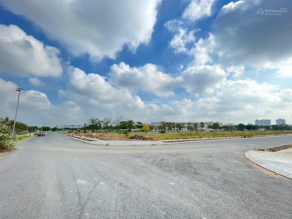 Bán đất nền trong khu đô thị vạn phúc city,(5x21)m= 105m2 giá bán 12,5 tỷ thương lượng