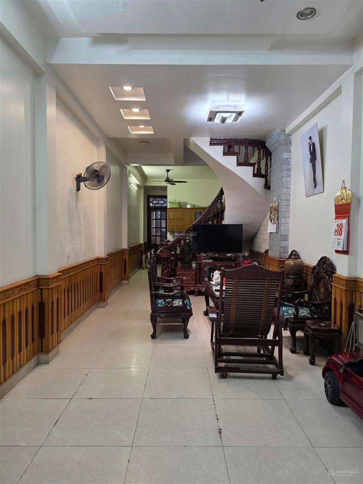 Bán gấp nhà 80m2 quận hoàng mai  cạnh hồ linh đàm  vị trí đắc địa  giá đầu tư