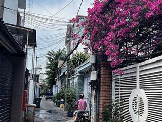 Bán nhà 2 tầng mặt tiền kinh doanh sát tô vĩnh diện  hẻm xe hơi ngay vincom thủ đức chỉ 3,8 tỷ