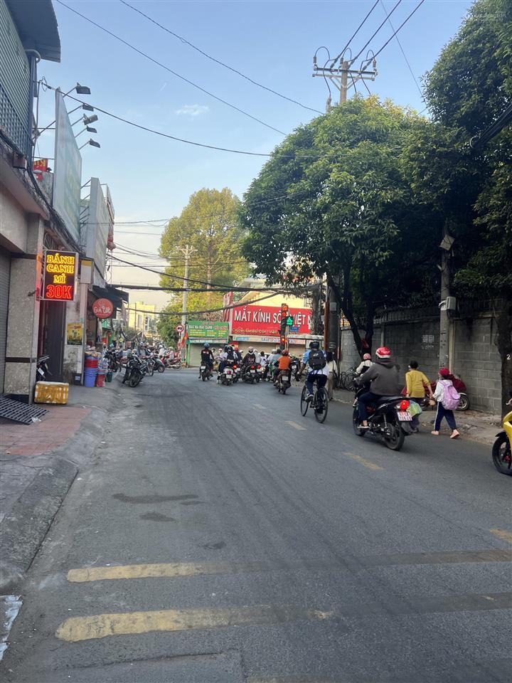 Bán nhà mặt tiền kinh doanh sát hoàng diệu 2  đh ngân hàng linh trung  96m2  giá 10,5 tỷ