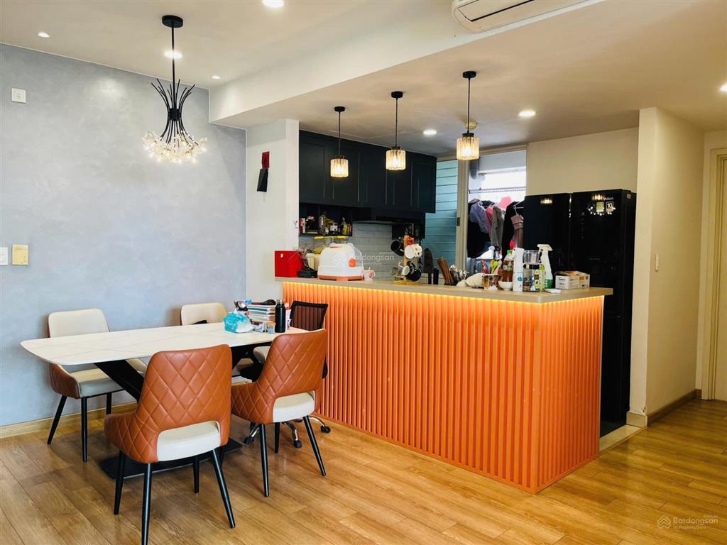 Bán căn hộ chung cư đẹp tại the krista, 2pn có sổ hồng. giá tốt 5,5 tỷ vnd, diện tích 78 m2