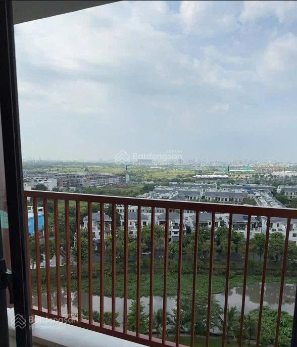 Chính chủ gửi bán căn 2pn parcspring tầng cao view đẹp sổ hồng, giá 4 tỷ