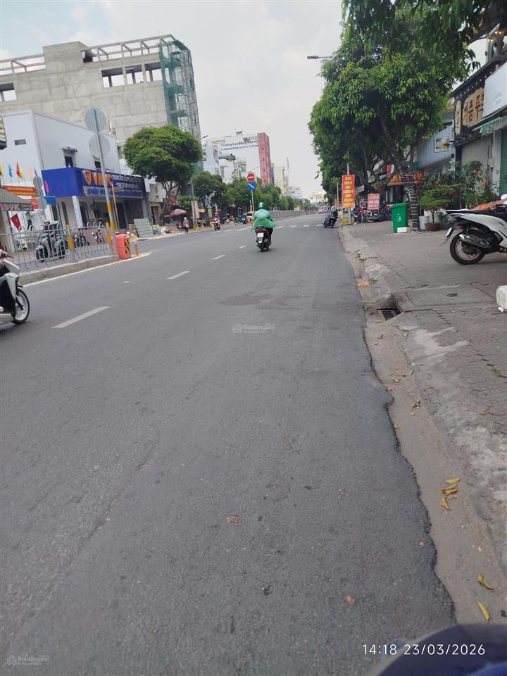 Oto đỗ cửa 20m ra mặt tiền phạm văn đồng 80m dòng tiền 36tr/th  9,5tỉ diện tích 80m