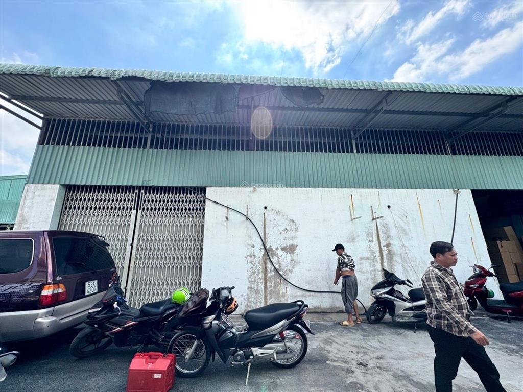 Lô đất vàng ngay hà huy giáp hẻm xe tải 8m vài bước chân ra mặt tiền 8,5 x 12 full thổ