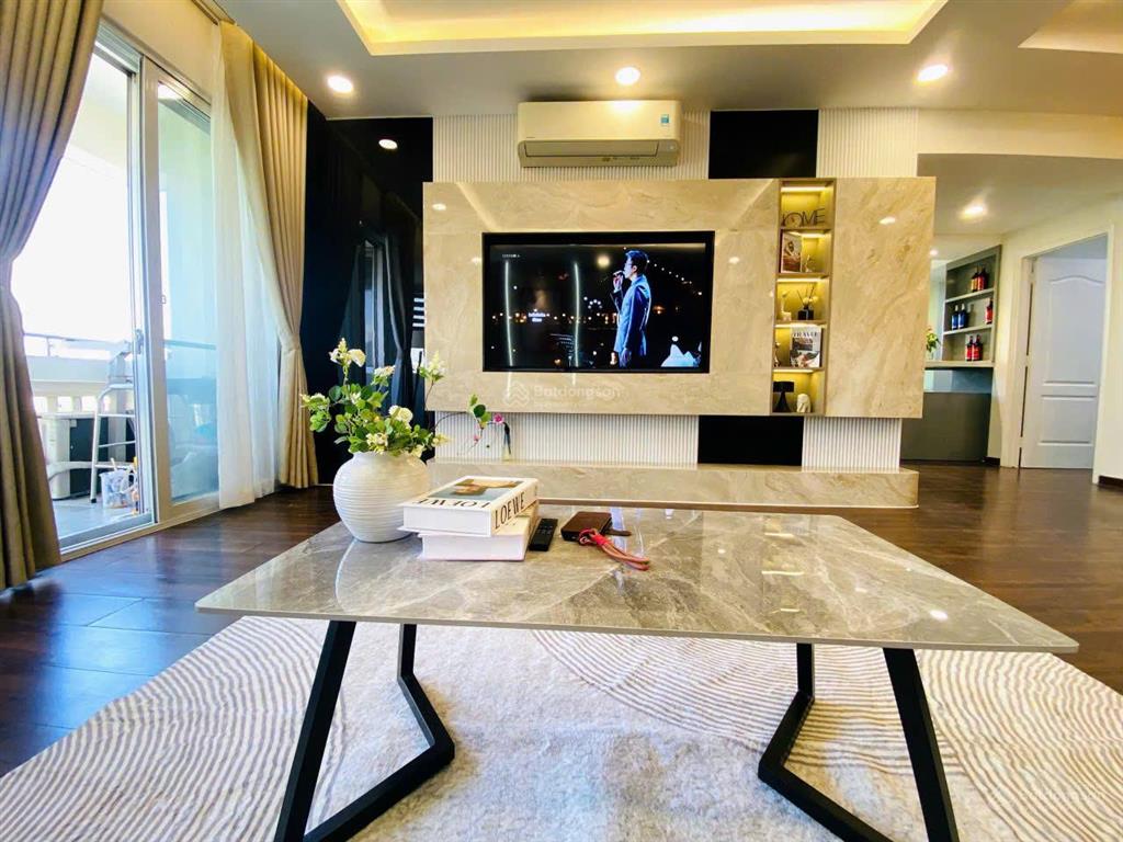 Bán căn hộ mỹ khánh 2. diện tích 118m2, 3pn giá 9.5 tỷ