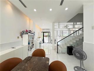 Bán biệt thự hưng thái pmh  quận 7