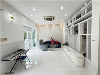 Bán biệt thự phố vườn hưng thái  phú mỹ hưng  quận 7 giá chỉ 33 tỷ
