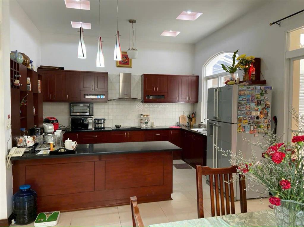 Bán gấp căn biệt thự phú mỹ hưng  góc 2 mặt tiền công viên, 52 tỷ