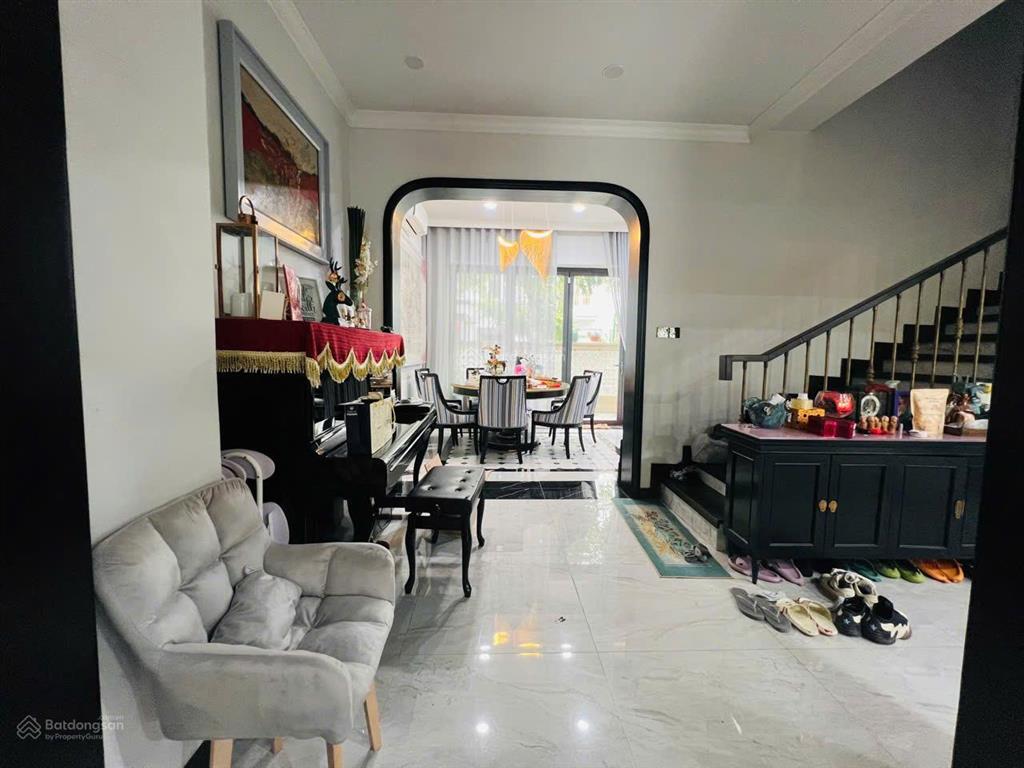 Bán biệt thự đẹp khu mỹ thái  phú mỹ hưng  quận 7