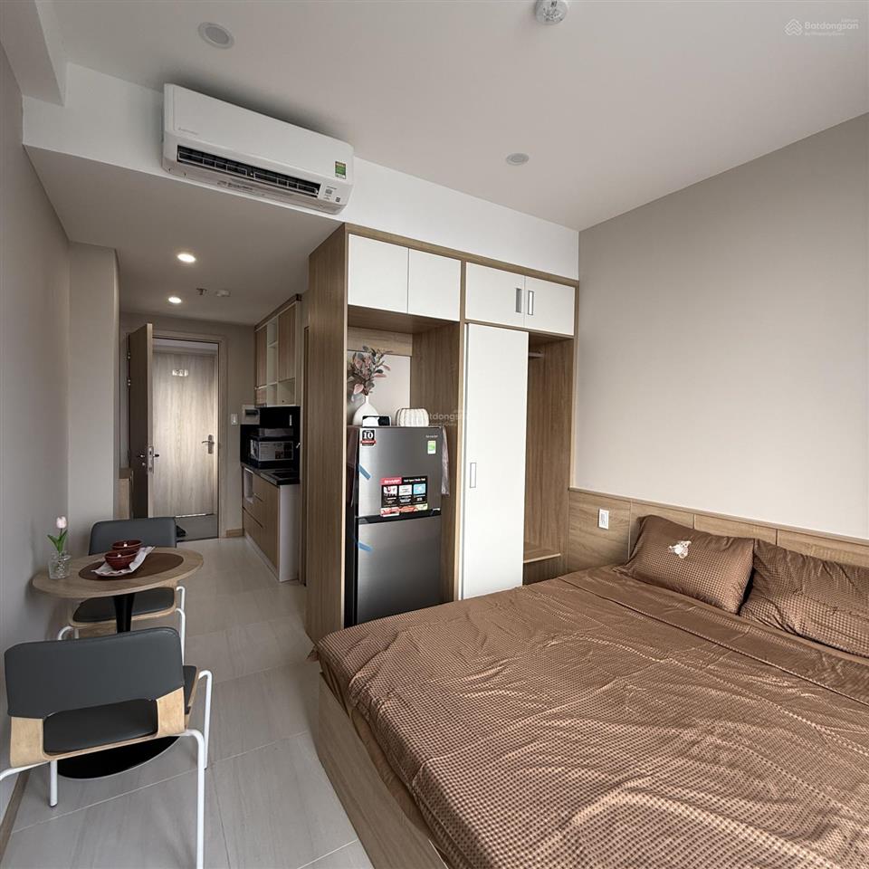 Cho thuê căn chung cư bancon full nội thất đón tết vào ở ngay trung tâm quận 7, gần rmit, tdtu, q1