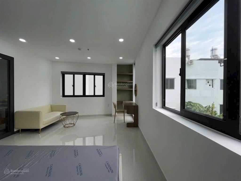 Vừa xong con 1pn ban công sang chảnh full nội thất  ngay trung tâm tp. hcm  sát q1, q3, q10, q7