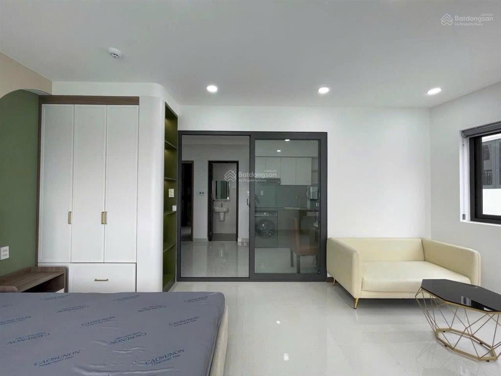 Vừa xong con 1pn ban công sang chảnh full nội thất  ngay trung tâm tp. hcm  sát q1, q3, q10, q7