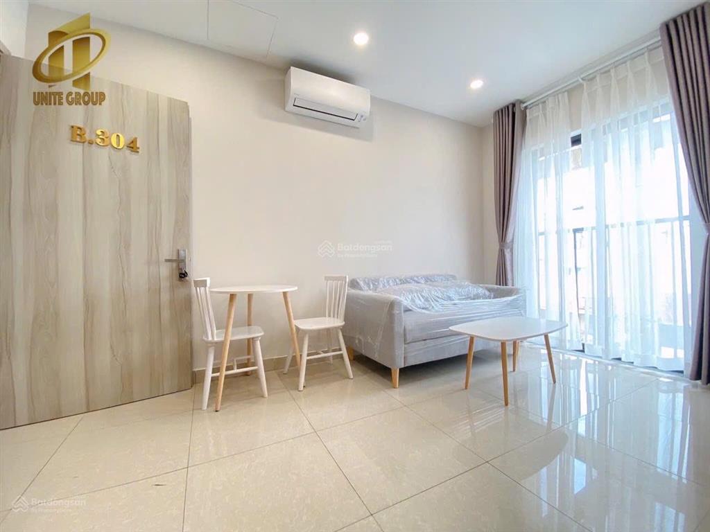 Vừa xong con 1pn ban công sang chảnh full nội thất  ngay trung tâm q7  đi bộ qua lotte, crm, q1