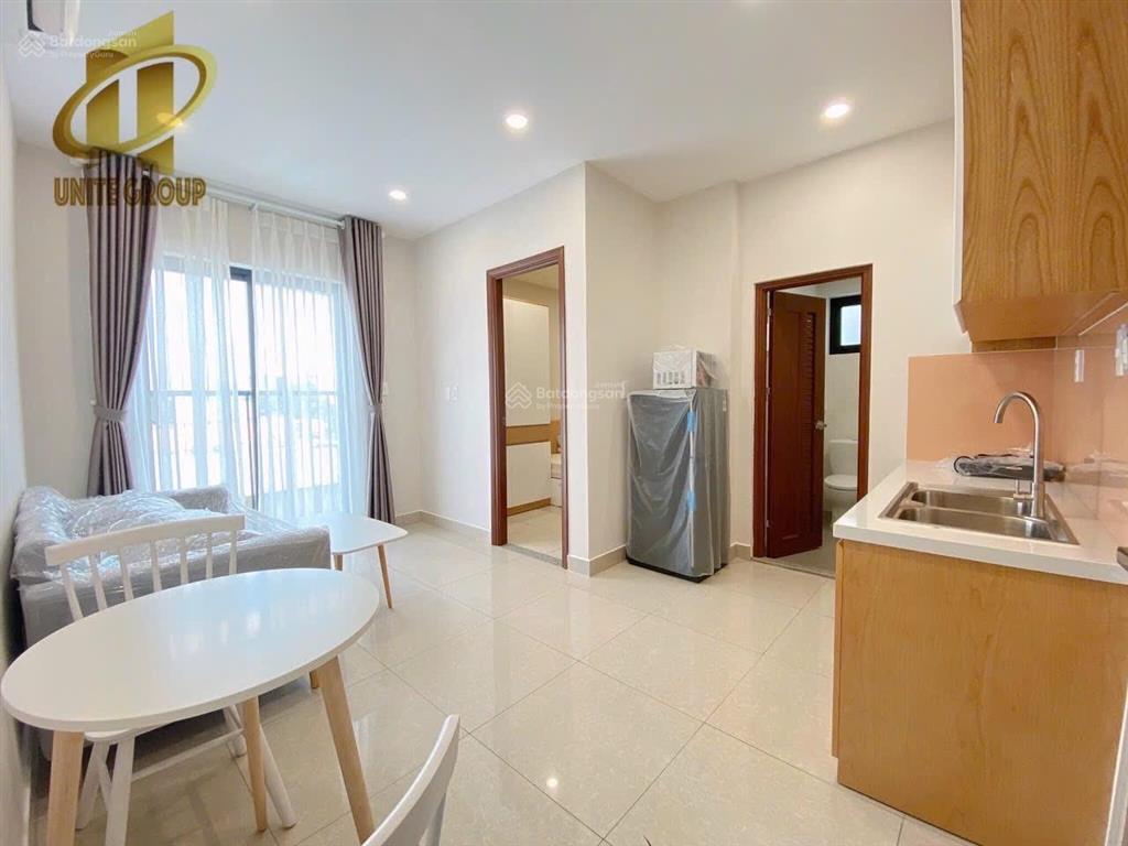 Vừa xong con 1pn ban công sang chảnh full nội thất  ngay trung tâm q7  đi bộ qua lotte, crm, q1