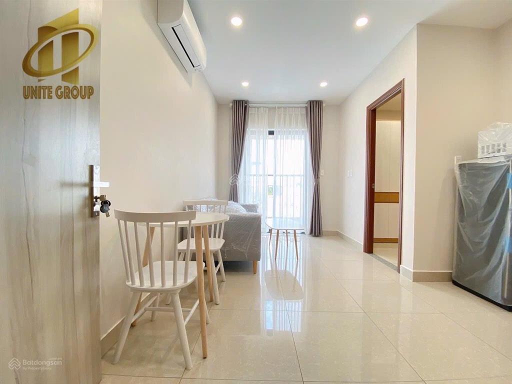 Vừa xong con 1pn ban công sang chảnh full nội thất  ngay trung tâm q7  đi bộ qua lotte, crm, q1