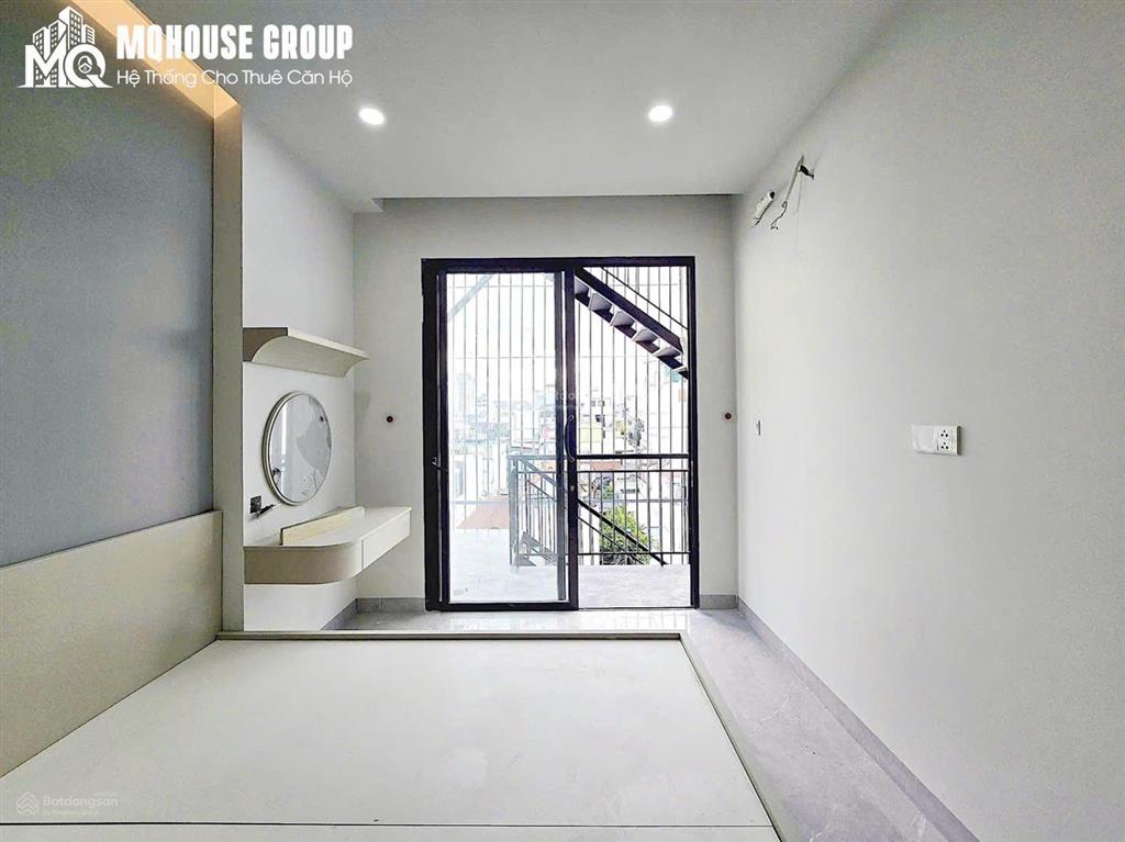 Nhìn là biết nhà mới xây ngay trung tâm quận 7, gần rmit tdtu, lotte mart, crescent mall, vivo