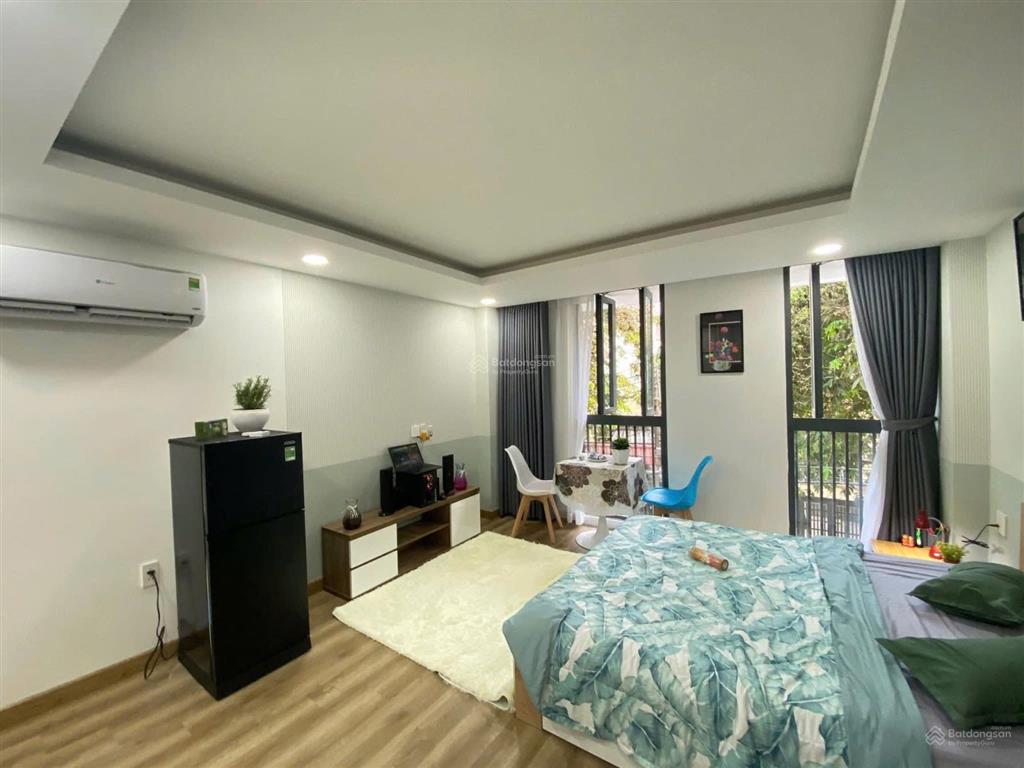 Nhào vô căn stu ban công full nt ngay trung tâm q7 gần rmit, tdtu gần lotte, crescentmall, vivocity