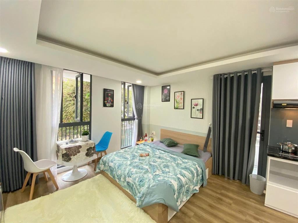 Nhào vô căn stu ban công full nt ngay trung tâm q7 gần rmit, tdtu gần lotte, crescentmall, vivocity