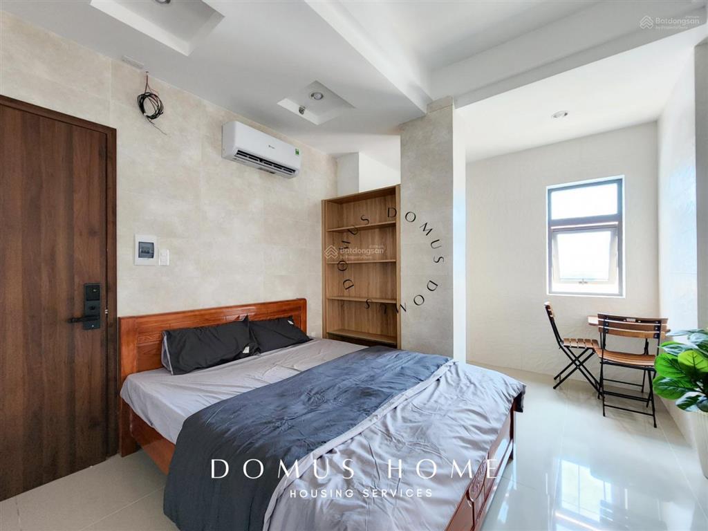 Nhào vô căn stu ban công full nt ngay trung tâm q7 gần rmit, tdtu gần lotte, crescentmall, vivocity