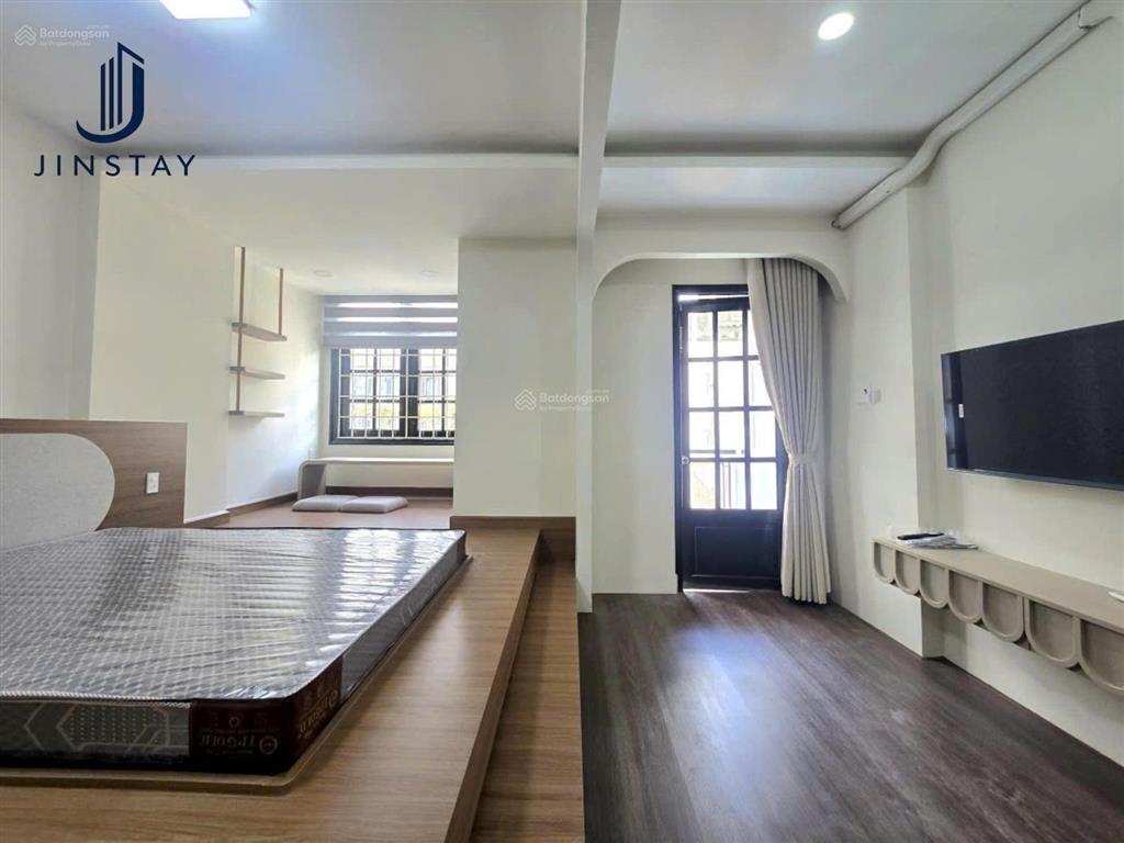 Trống studio bancon full nt ngay trung tâm q7 gần rmit, tdtu gần lotte, cresentmall, vivocity, q1