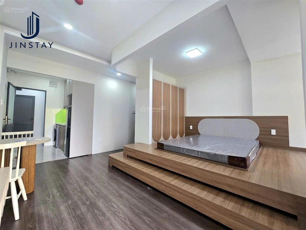 Trống studio bancon full nt ngay trung tâm q7 gần rmit, tdtu gần lotte, cresentmall, vivocity, q1