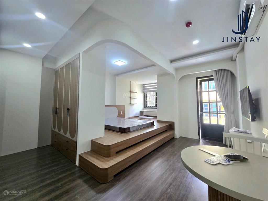 Trống studio bancon full nt ngay trung tâm q7 gần rmit, tdtu gần lotte, cresentmall, vivocity, q1