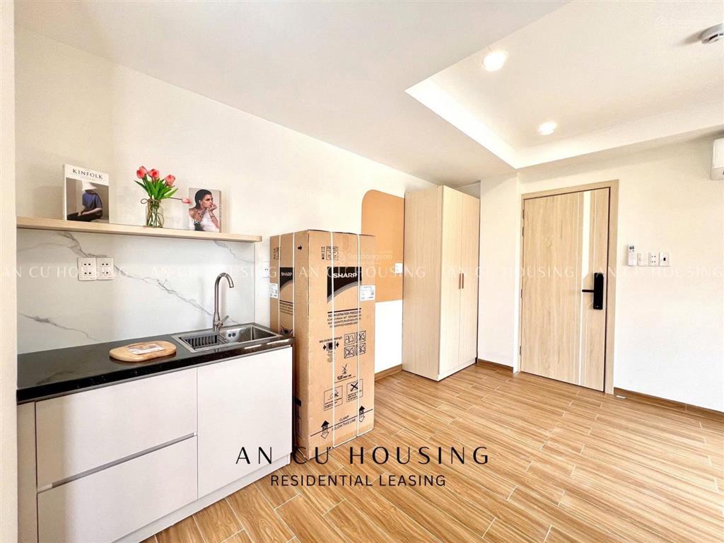 Vừa xong studio ban công sang chảnh full nội thất  ngay trung tâm q7  gần crescent mall, lotte