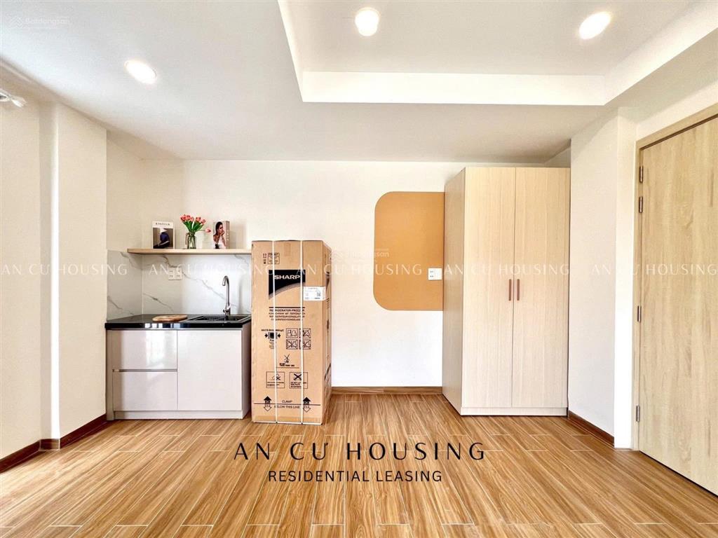 Vừa xong studio ban công sang chảnh full nội thất  ngay trung tâm q7  gần crescent mall, lotte