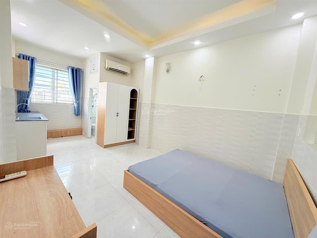 Cho thuê studio ban công full nt ngay trung tâm q7 gần rmit, tdtu gần lotte, crescentmall, vivocity