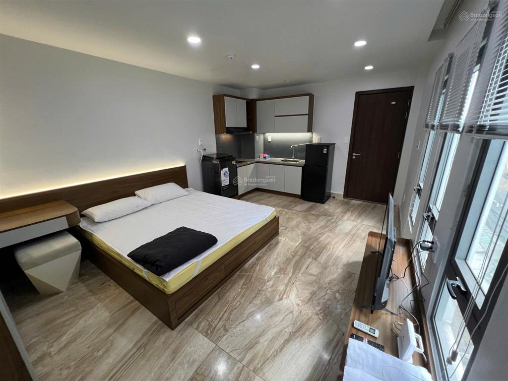 Cho thuê studio ban công full nt ngay trung tâm q7 gần rmit, tdtu gần lotte, crescentmall, vivocity