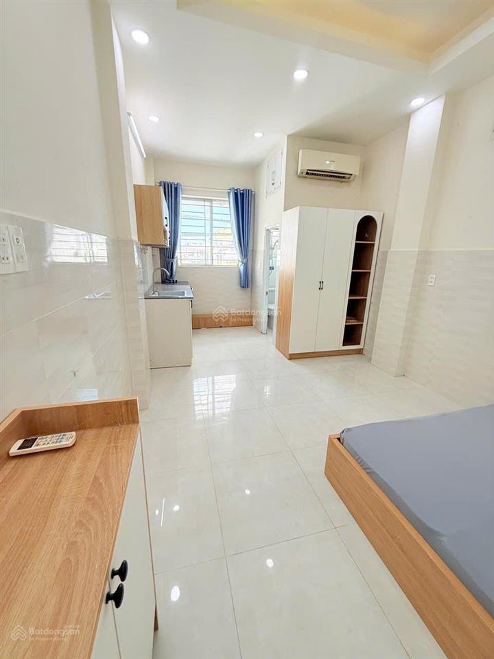 Cho thuê studio ban công full nt ngay trung tâm q7 gần rmit, tdtu gần lotte, crescentmall, vivocity