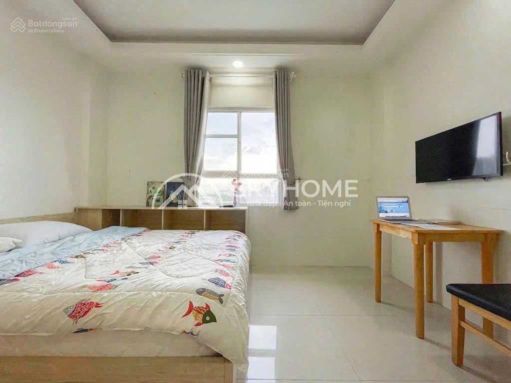 Cho thuê studio ban công full nt ngay trung tâm q7 gần rmit, tdtu gần lotte, crescentmall, vivocity