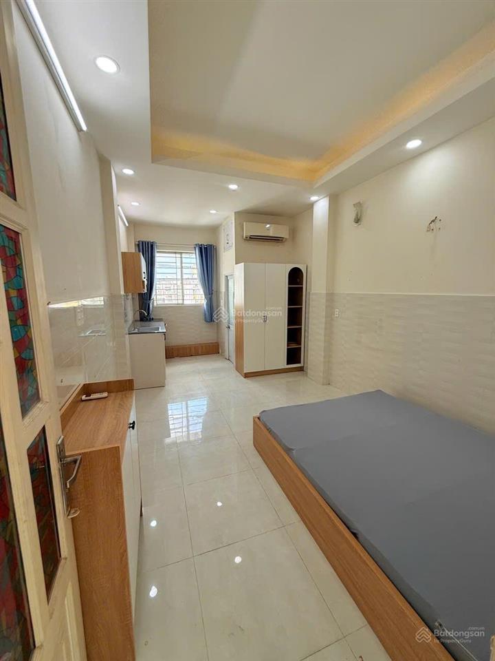 Cho thuê studio ban công full nt ngay trung tâm q7 gần rmit, tdtu gần lotte, crescentmall, vivocity