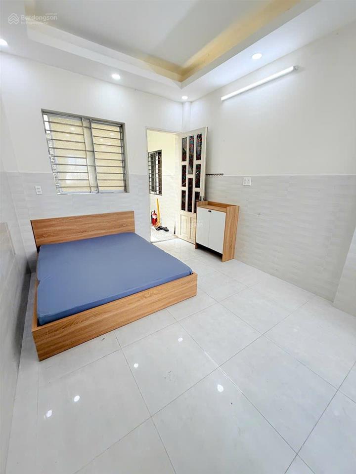 Cho thuê studio ban công full nt ngay trung tâm q7 gần rmit, tdtu gần lotte, crescentmall, vivocity