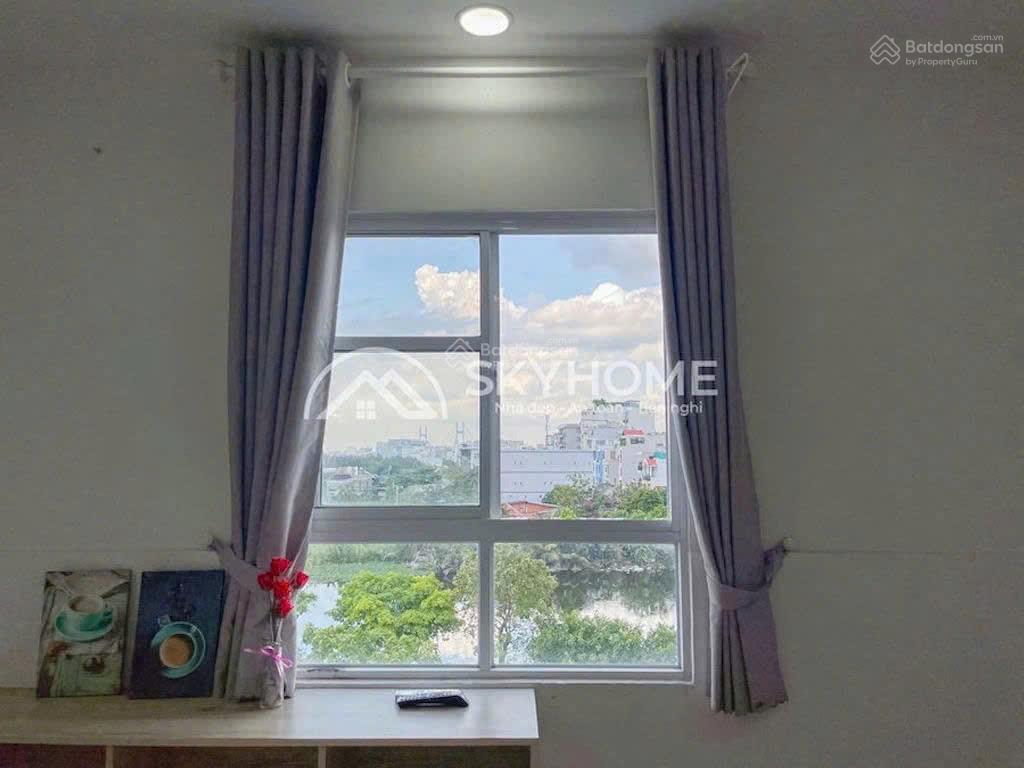Cho thuê studio ban công full nt ngay trung tâm q7 gần rmit, tdtu gần lotte, crescentmall, vivocity