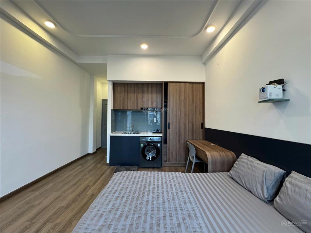 Em trống studio ban công đi full nt  trung tâm quận 7, gần rmit tdtu, lotte mart, crescent mall