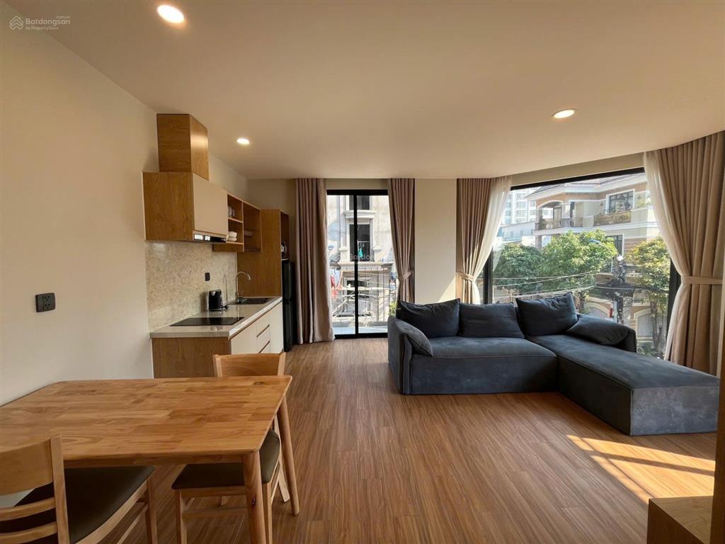 Em trống studio ban công đi full nt  trung tâm quận 7, gần rmit tdtu, lotte mart, crescent mall