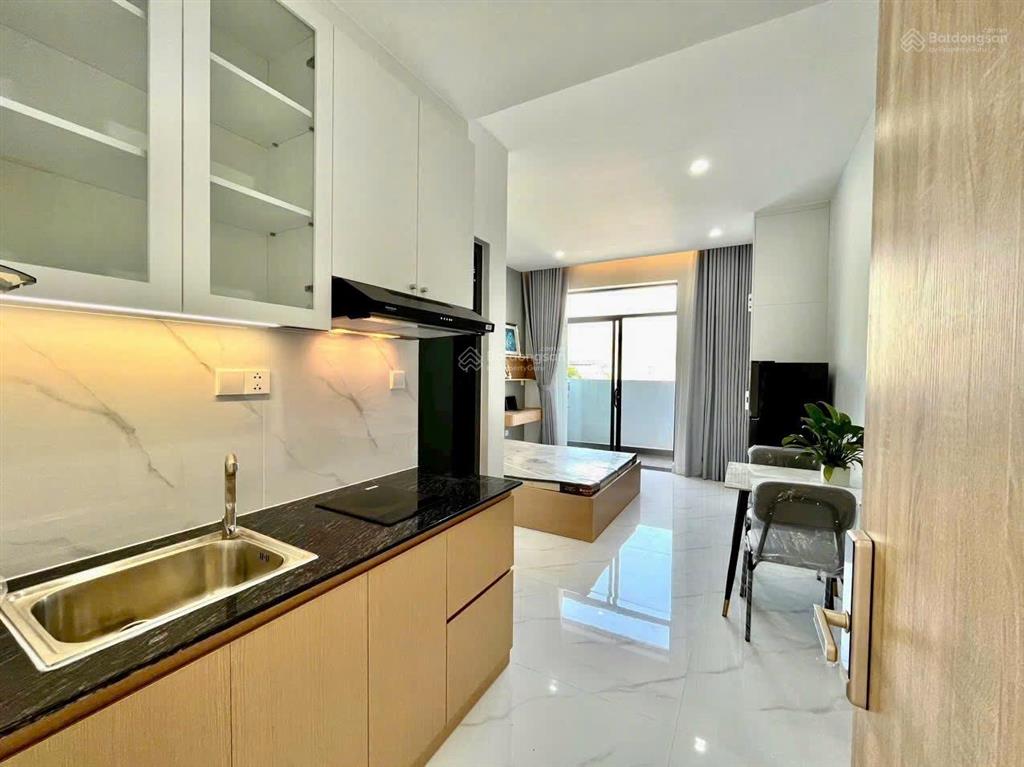 Em trống studio ban công đi full nt  trung tâm quận 7, gần rmit tdtu, lotte mart, crescent mall