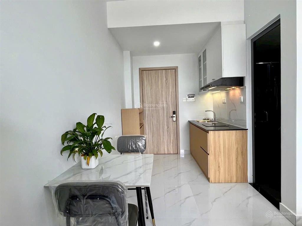 Em trống studio ban công đi full nt  trung tâm quận 7, gần rmit tdtu, lotte mart, crescent mall