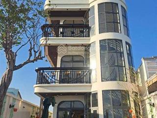 Bán hoặc cho thuê nhà mặt tiền nguyễn chí thanh 8x30m có thang máy nhà mới đẹp