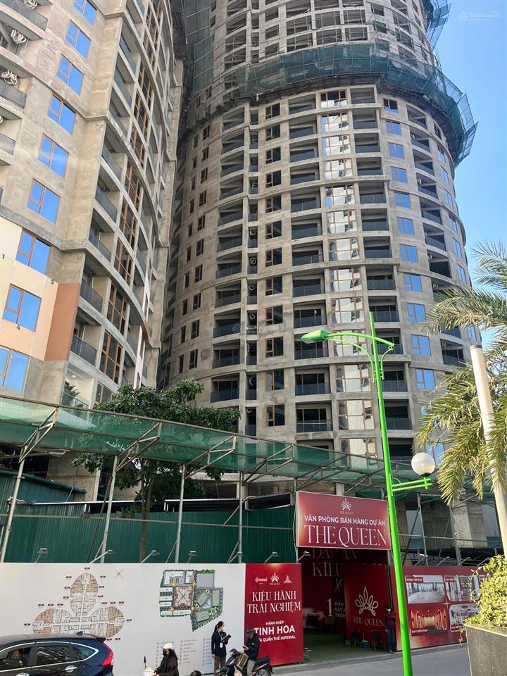 Chủ nhà chuyển về quê cần bán căn 72,9m2 toà the queen giá hợp đồng 6,89 tỷ tầng trung 2x view hồ