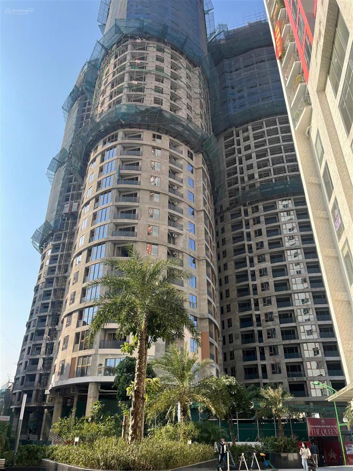 Chủ nhà chuyển về quê cần bán căn 72,9m2 toà the queen giá hợp đồng 6,89 tỷ tầng trung 2x view hồ